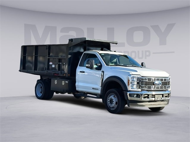 2024 Ford F-550 Super Duty Chassis Cab XL's photo