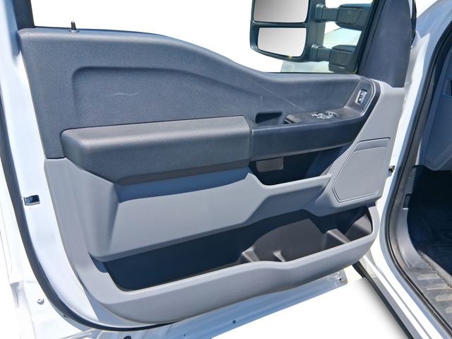 2025 Ford F-600 Super Duty Chassis Cab XL - Photo 11