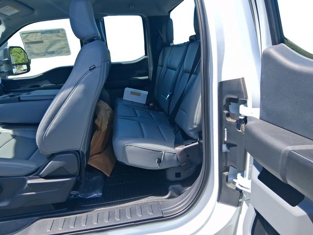 2026 Ford F-350 Super Duty Chassis Cab XL - Photo 16