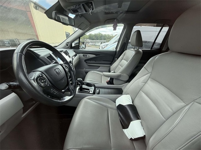 2018 Honda Ridgeline RTL-E photo 2