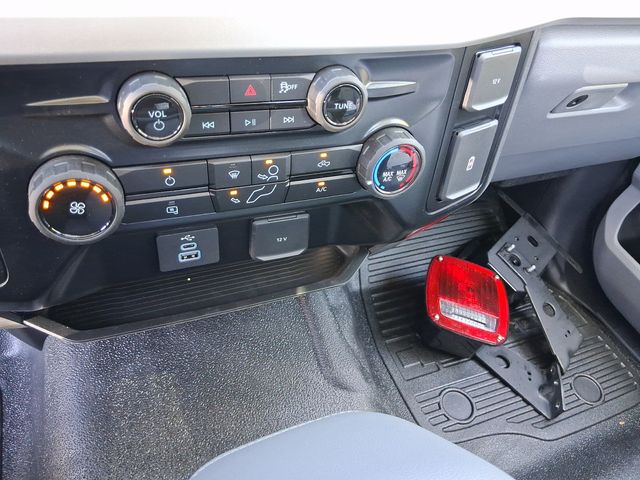 2025 Ford F-600 Super Duty Chassis Cab XL - Photo 22