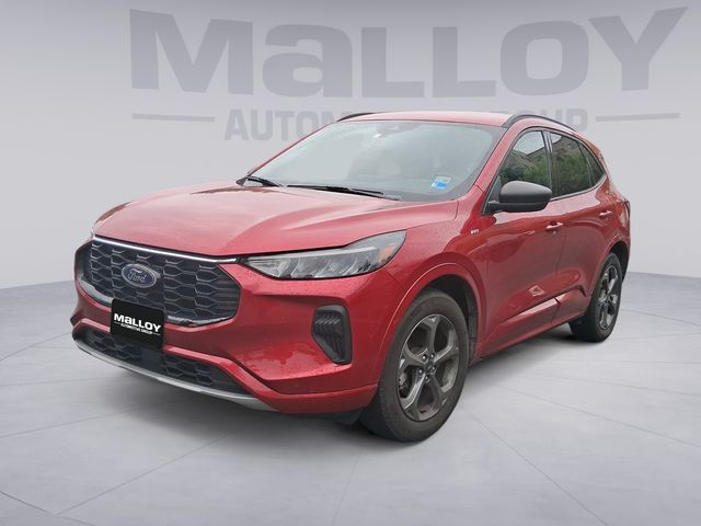 2023 Ford Escape ST-Line AWD's photo