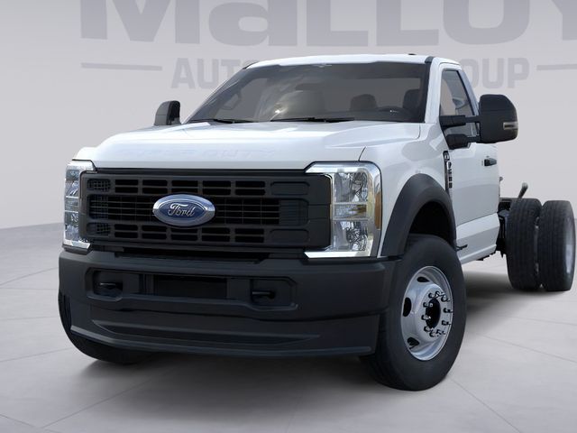 2025 Ford F-600 Super Duty Chassis Cab XL - Photo 9
