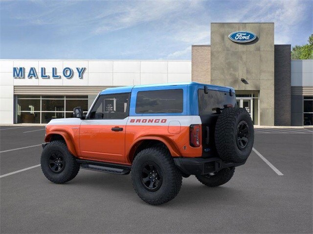 2025 Ford Bronco First Edition photo 4