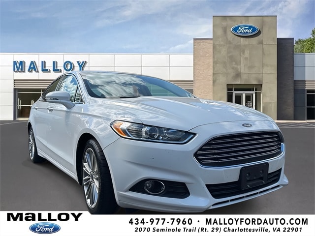 2016 Ford Fusion SE photo 2
