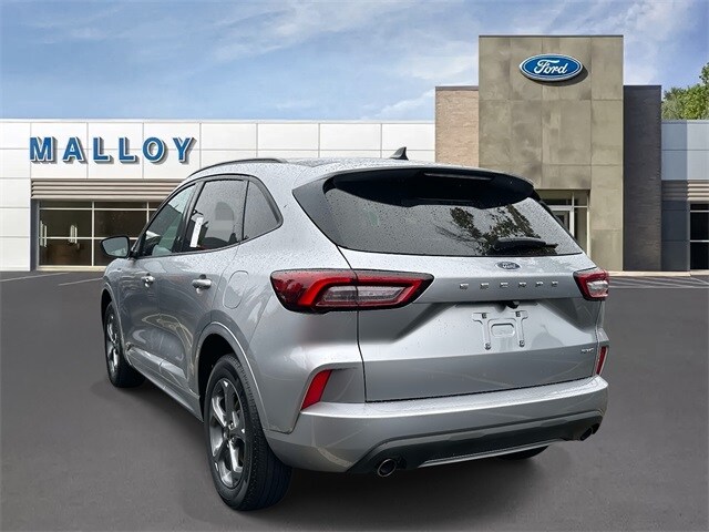 2024 Ford Escape ST-Line photo 4