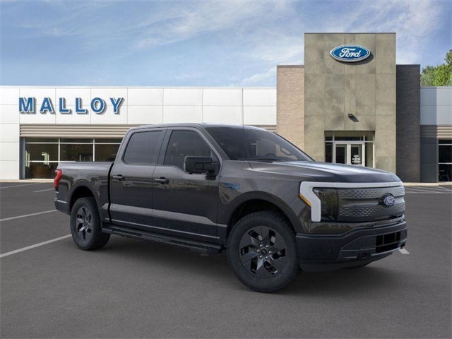 2025 Ford F-150 Lightning Flash's photo