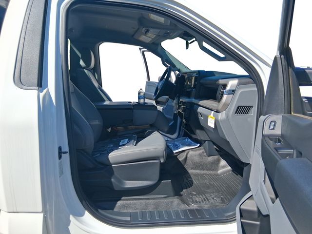 2025 Ford F-600 Super Duty Chassis Cab XL - Photo 17