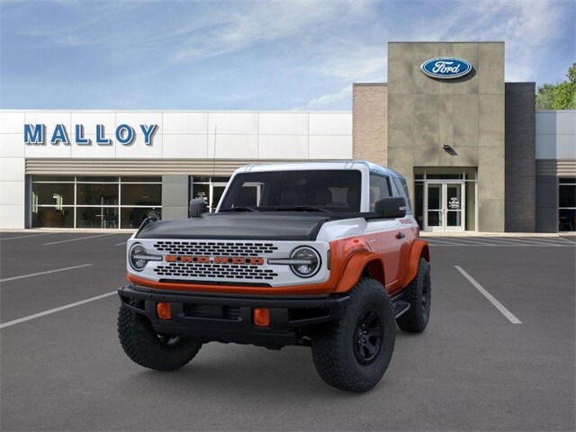 2025 Ford Bronco First Edition photo 2