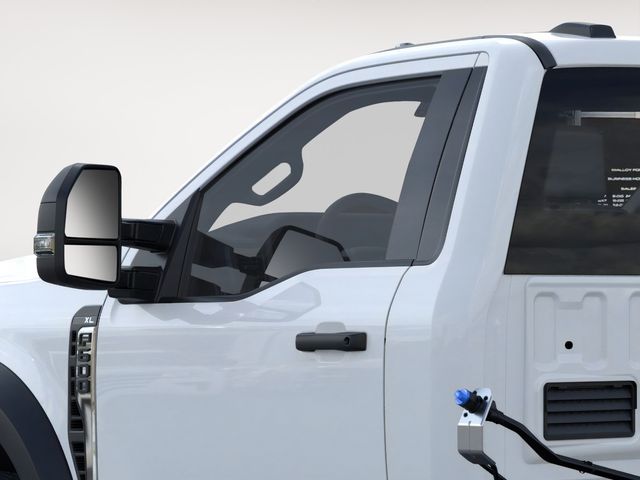 2025 Ford F-600 Super Duty Chassis Cab XL - Photo 20