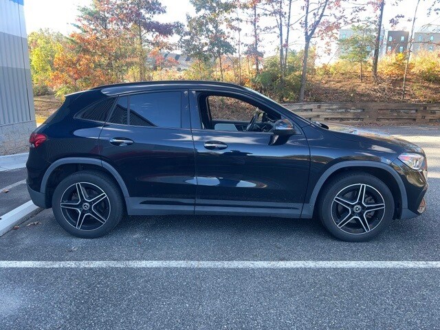 2021 Mercedes Benz GLA 250 4MATIC photo 2