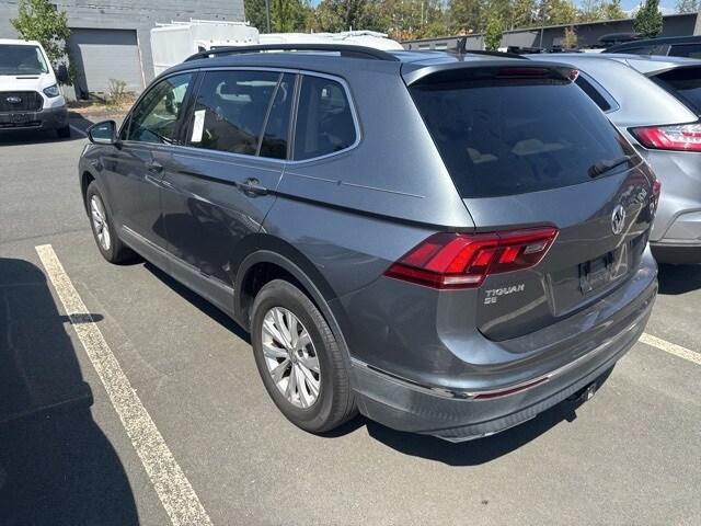 2018 Volkswagen Tiguan SEL photo 3