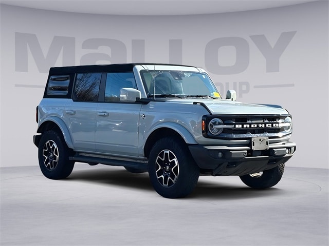 2021 Ford Bronco 4-Door Outer Banks's photo
