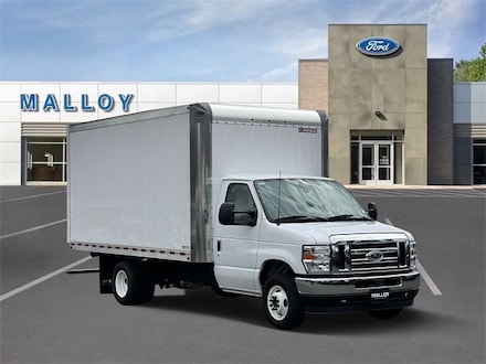 2025 Ford E-350SD Base Cutaway Cab/Chassis