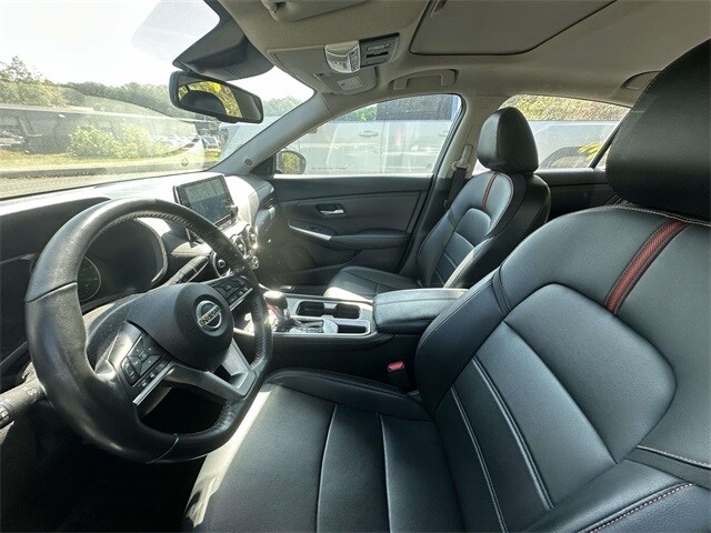 2021 Nissan Sentra SR photo 2