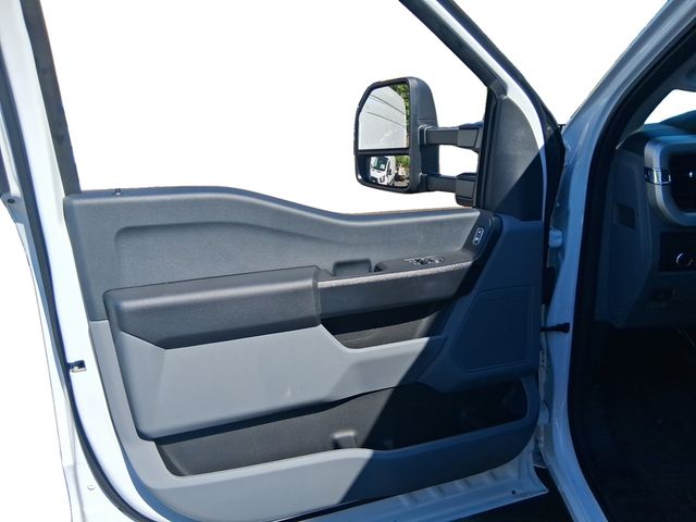 2025 Ford F-600 Super Duty Chassis Cab XL - Photo 11
