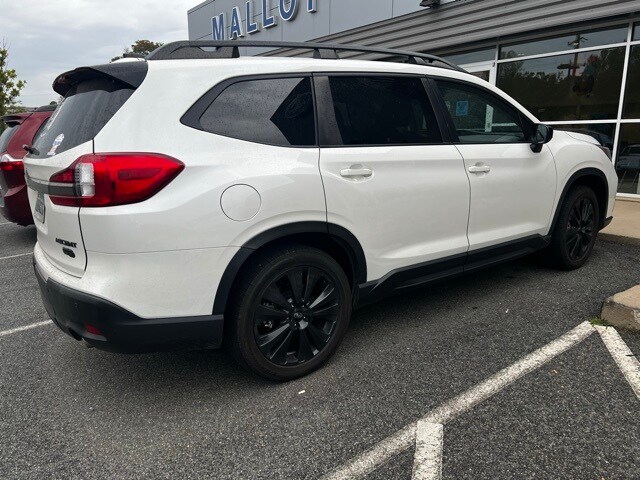 2022 Subaru Ascent Onyx Edition photo 2