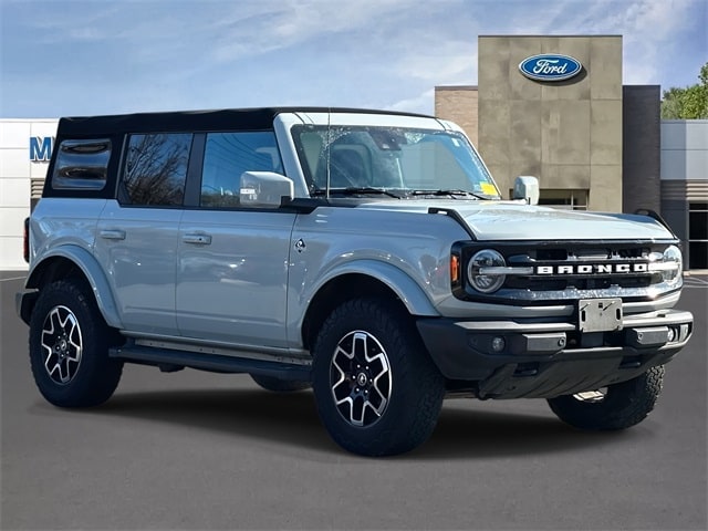 2021 Ford Bronco 4-Door Outer Banks's photo