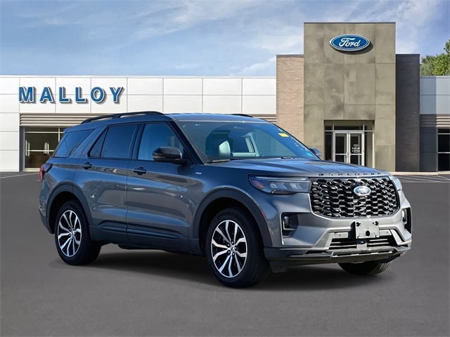 2025 Ford Explorer ST-LINE's photo