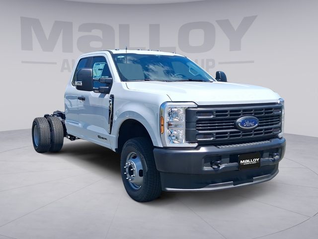 2026 Ford F-350 Super Duty Chassis Cab XL - Photo 7