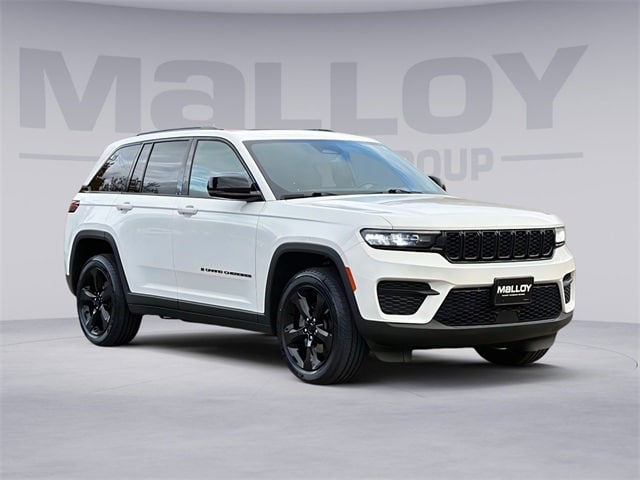 2023 Jeep Grand Cherokee Altitude's photo