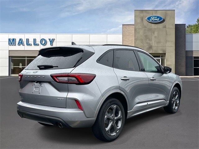 2024 Ford Escape ST-Line photo 2