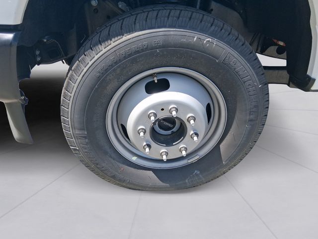 2026 Ford F-350 Super Duty Chassis Cab XL - Photo 9