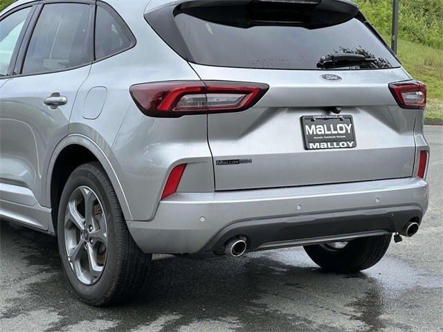 2024 Ford Escape ST-Line photo 4
