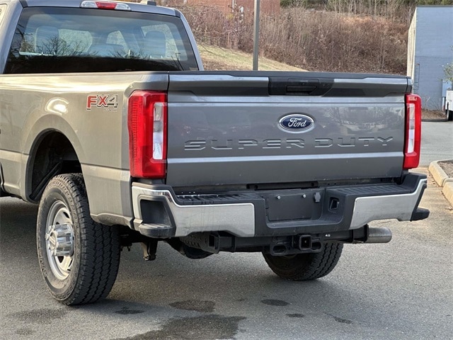2024 Ford F-350 photo 4