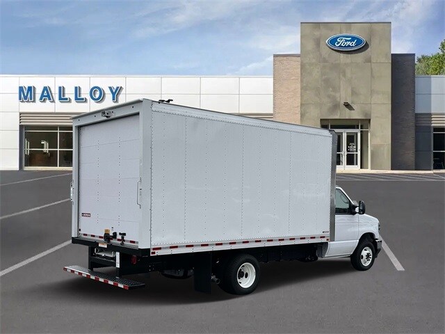 2025 Ford E-350 photo 2