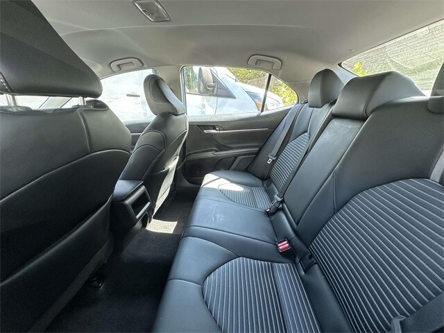 2024 Toyota Camry SE photo 3