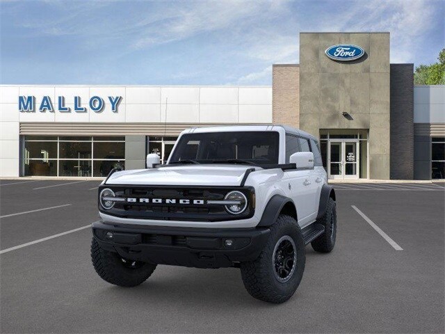 2025 Ford Bronco Outer Banks photo 2