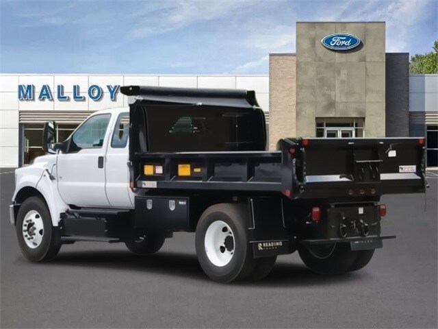 2024 Ford F-650 photo 3