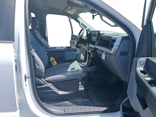 2026 Ford F-450 Super Duty Chassis Cab XL - Photo 17