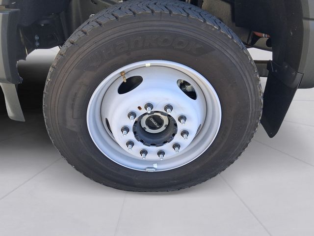 2025 Ford F-600 Super Duty Chassis Cab XL - Photo 9