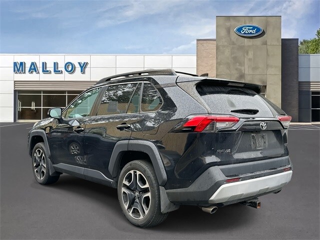 2019 Toyota RAV4 Adventure photo 2