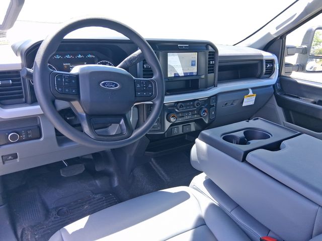 2026 Ford F-350 Super Duty Chassis Cab XL - Photo 12