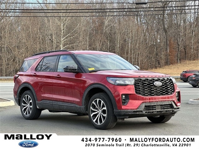 2025 Ford Explorer ST-LINE's photo