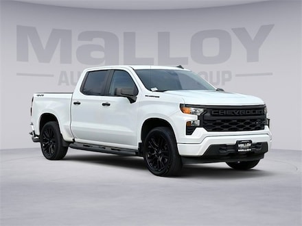 2023 Chevrolet Silverado 1500 Custom Truck