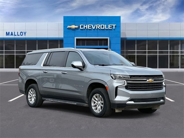 2024 Chevrolet Suburban LT's photo