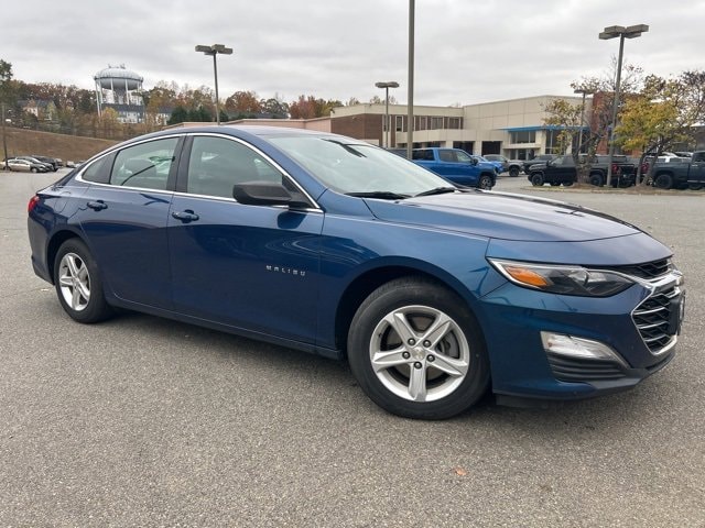 2019 Chevrolet Malibu LS photo 4