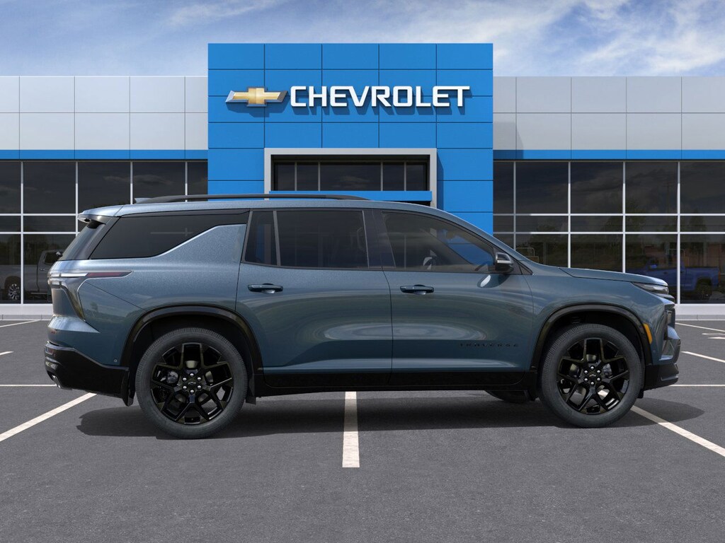 2026 Chevrolet Traverse RS photo 3