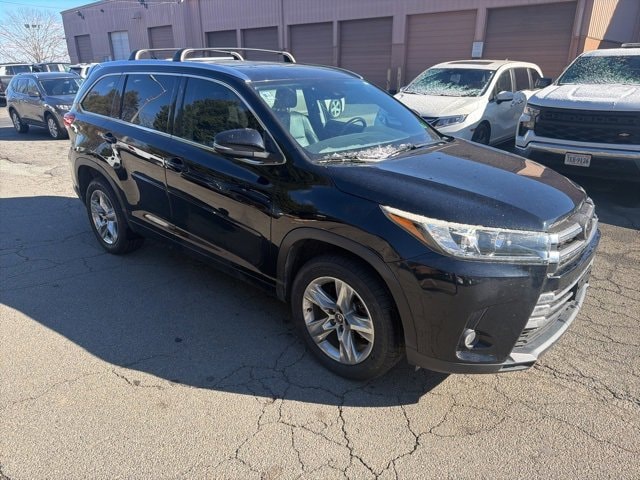 2018 Toyota Highlander Limited's photo