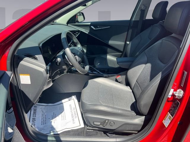 2023 Kia Niro SX Touring - Photo 10