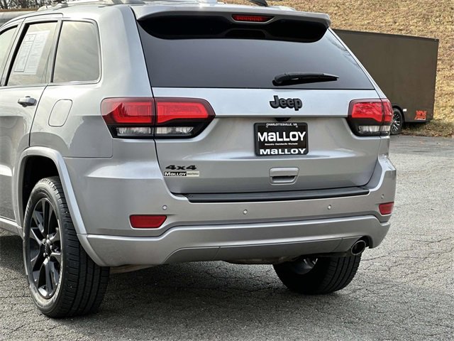 2017 Jeep Grand Cherokee Altitude photo 4