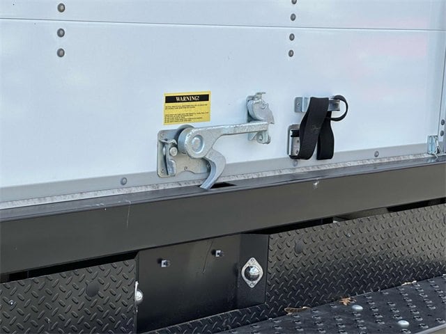 2023 Chevrolet Express Cutaway Work Van photo 3