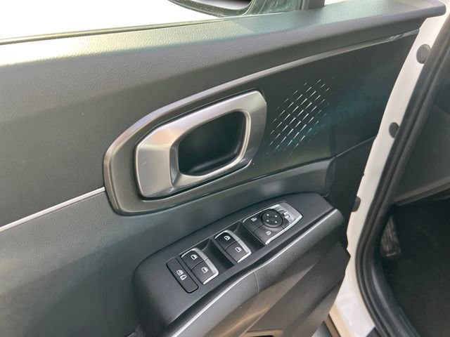 2024 Kia Sorento EX Hybrid - Photo 11