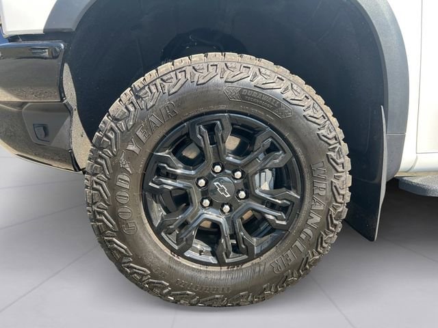 2025 Chevrolet Silverado 1500 ZR2 - Photo 9