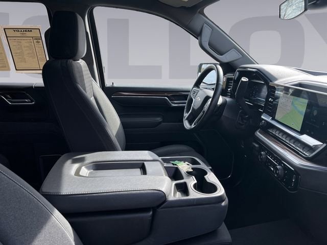 2025 Chevrolet Silverado 1500 LT - Photo 17
