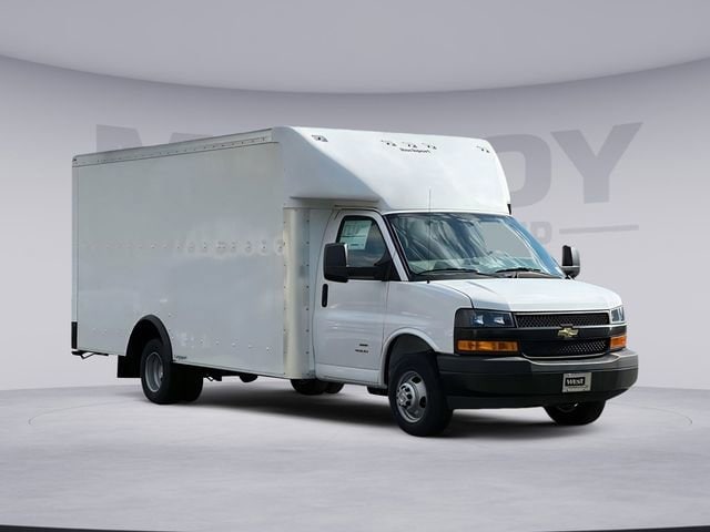 2023 Chevrolet Express Cutaway